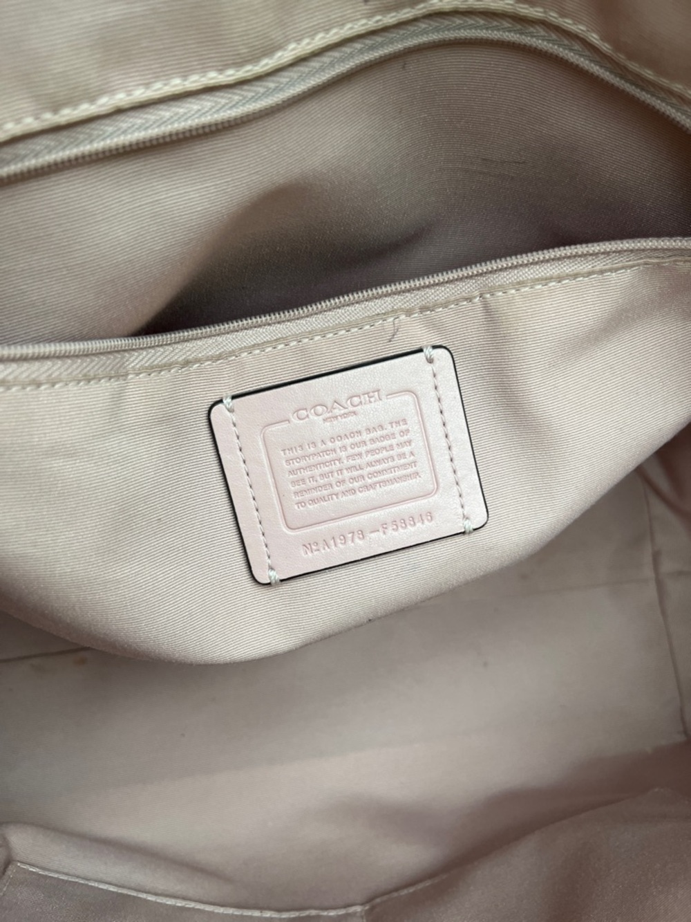 Coach Crossgrain Leather City Zip Tote  Light Pink F58846 - Picture 7 of 16